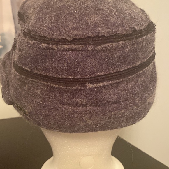 Winter Cap - Picture 4 of 7